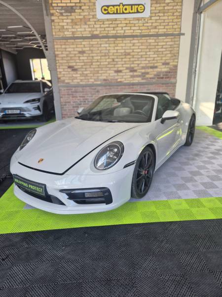 BANDE NOIR SATIN ET FEUX TEINTES SUR  PORSCHE 992 A LE HAVRE