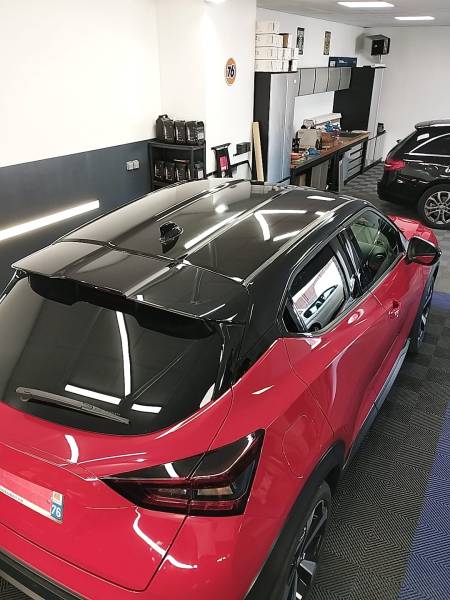 Covering noir brillant sur toit d'un NISSAN juke sur Le Havre