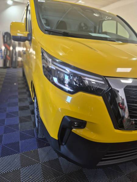 COVERING COMPLET JAUNE SUR NISSAN INTERSTAR A LE HAVRE, NORMANDIE