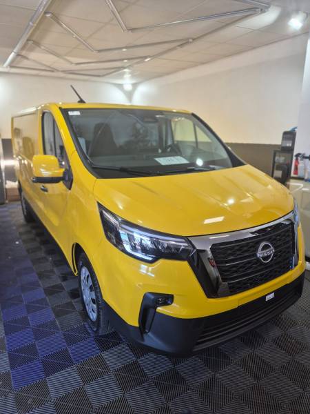 COVERING COMPLET JAUNE SUR NISSAN INTERSTAR A LE HAVRE, NORMANDIE