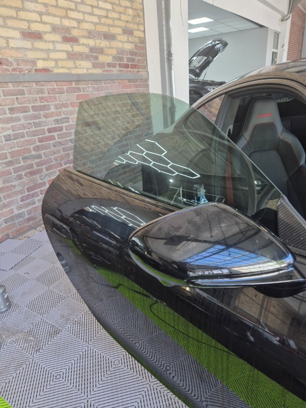 Vitres teintées sur Porsche à Le Havre 