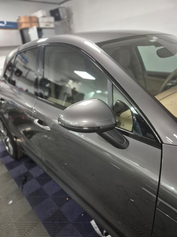 Déchromage sur porsche Macan à Le Havre en Normandie 