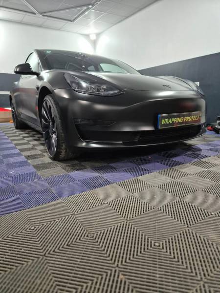 covering noir satin tesla model 3