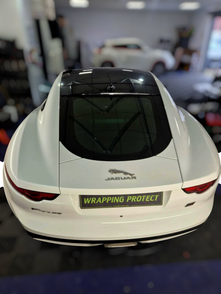 VITRES TEINTEES SUR JAGUAR F-TYPE EN NORMANDIE