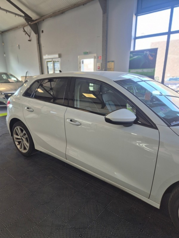 Déchromage contours de vitres sur Audi A3