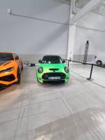 Magnifique covering vert sur Mini au Salon de l'auto au Havre